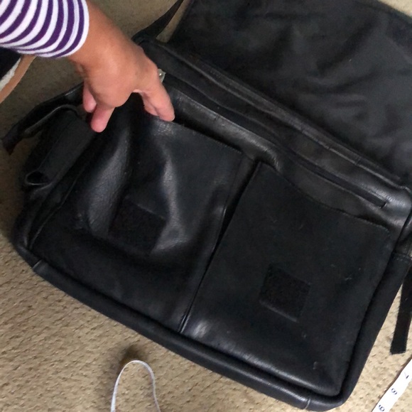 Los Angeles LAKERS UNISEX crossbody leather multy purpose bag fits 15” laptop - Picture 6 of 16